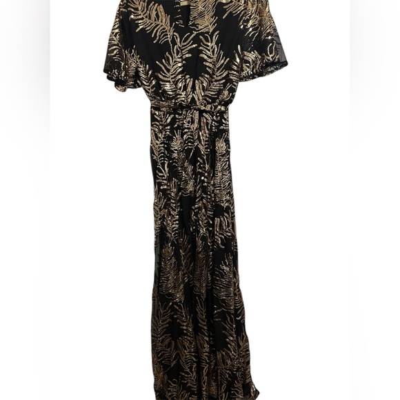 Sequin black and gold Baltic Born bridesmaids dress
No zipper - stretchy waist - Picture 2 of 4